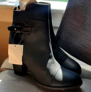 Breckelle boot, black, sz 10